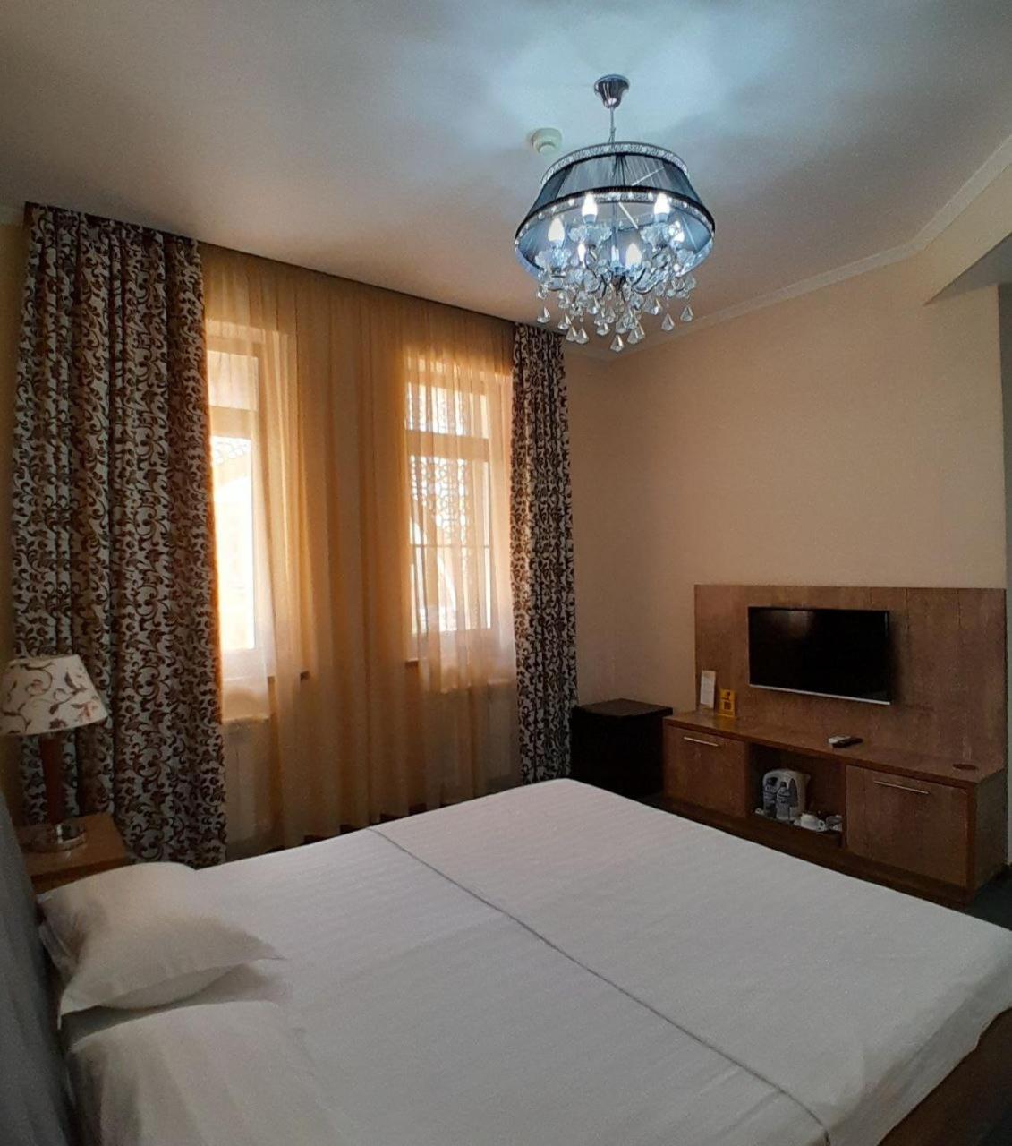 Hotel Bek Samarkand Bagian luar foto