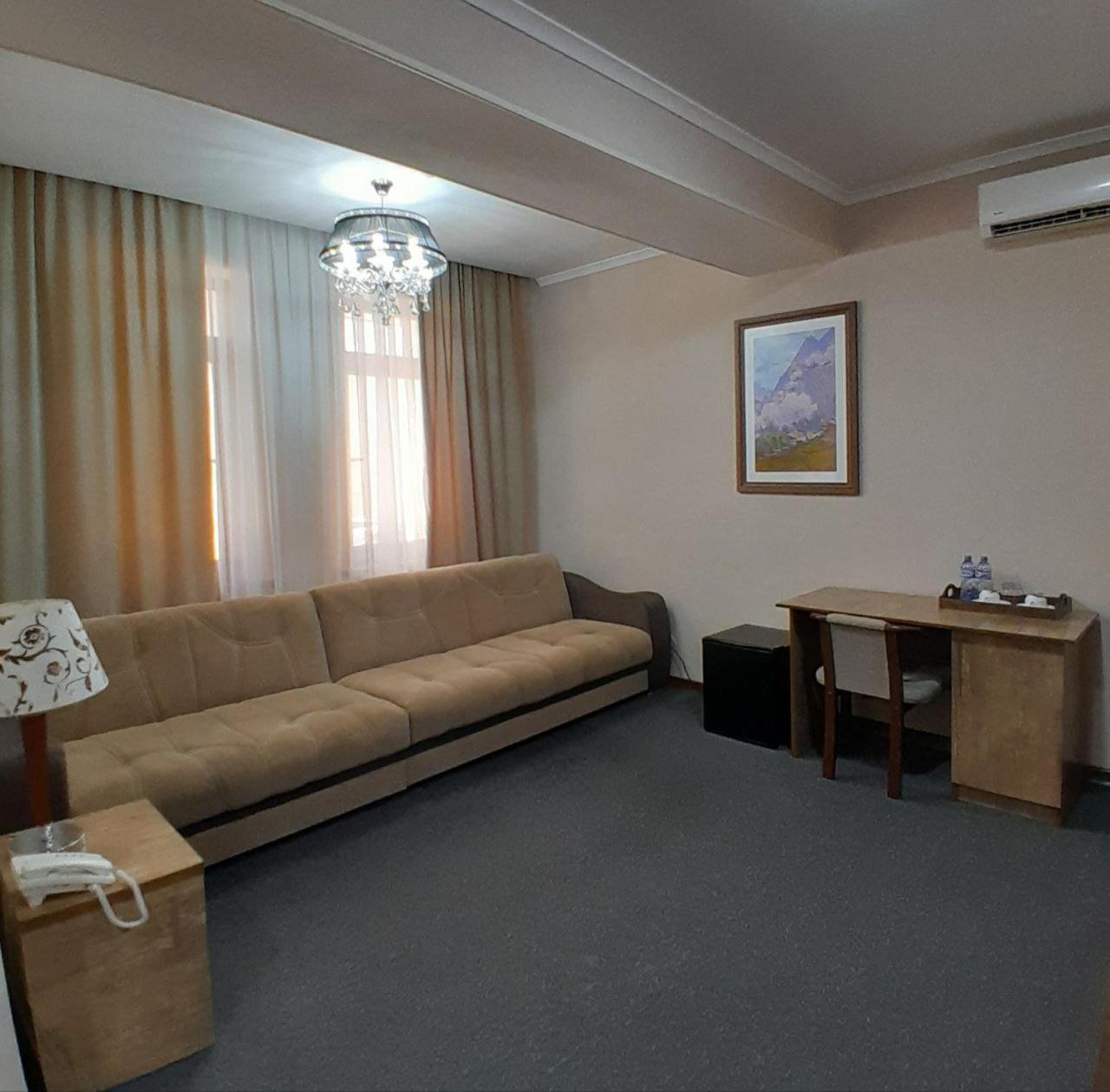 Hotel Bek Samarkand Bagian luar foto