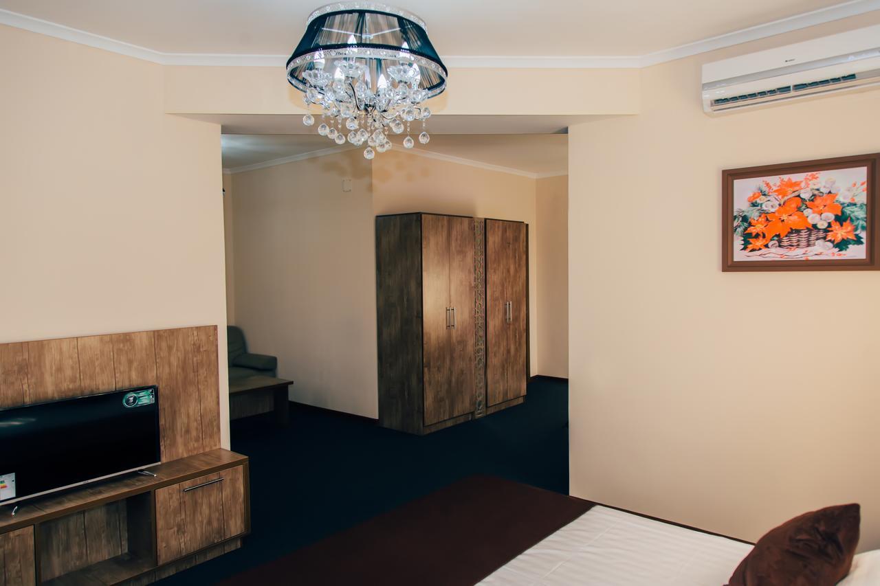 Hotel Bek Samarkand Bagian luar foto